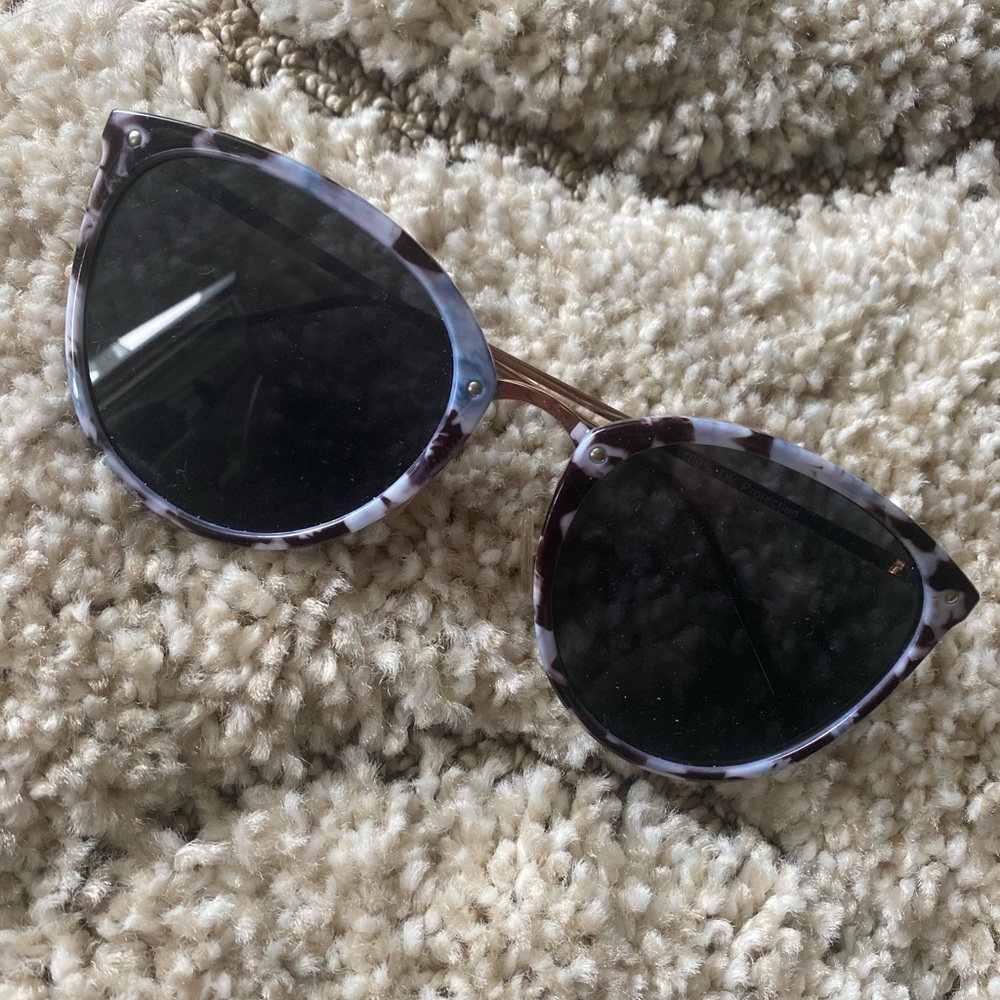 Sunglasses, BRAND NEW, NEVER WORN!